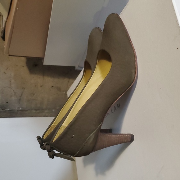 Sz 37 and 38 NIB $410 Humanoid heels